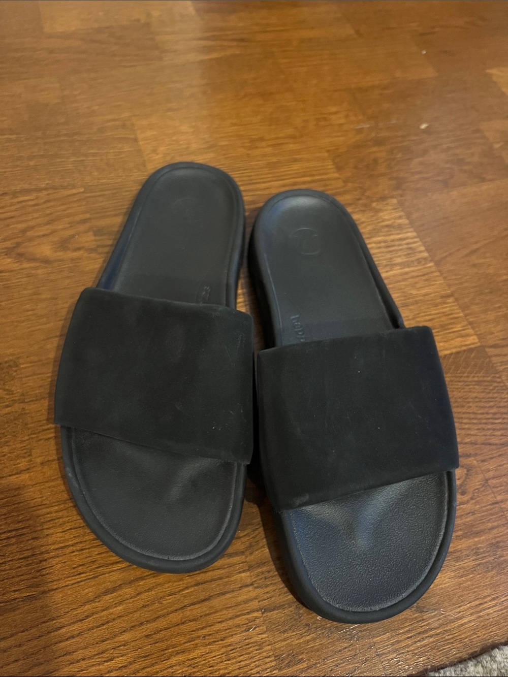 Lululemon black slide sandals women’s size 10
